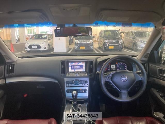 Nissan SKYLINE 2011-12 8355610-11