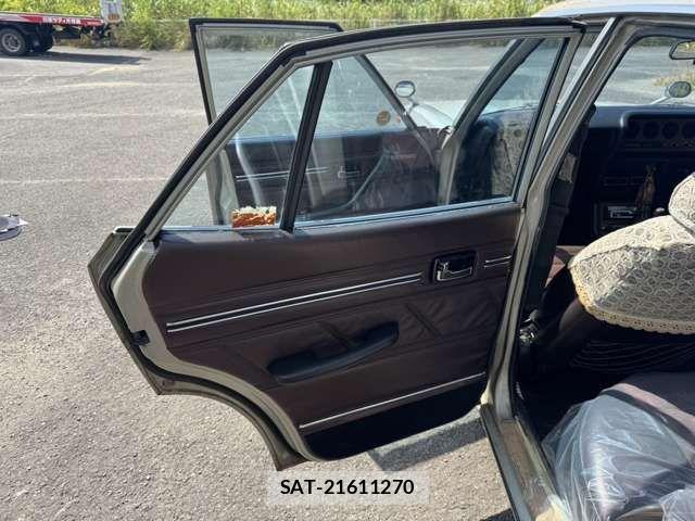 Nissan SKYLINE 1973-11 8368727-16