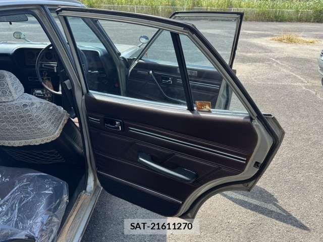 Nissan SKYLINE 1973-11 8368727-18