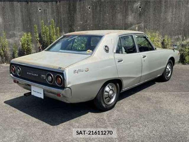 Nissan SKYLINE 1973-11 8368727-1