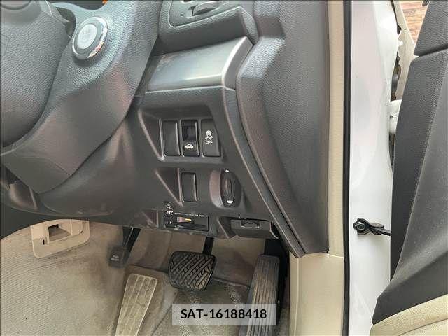 Nissan SKYLINE 2013-11 8414988-19