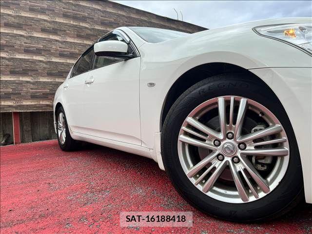 Nissan SKYLINE 2013-11 8414988-8