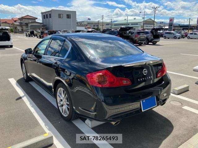 Nissan SKYLINE 2011-10 8414992-4