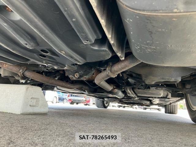 Nissan SKYLINE 2011-10 8414992-6