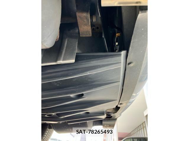 Nissan SKYLINE 2011-10 8414992-7