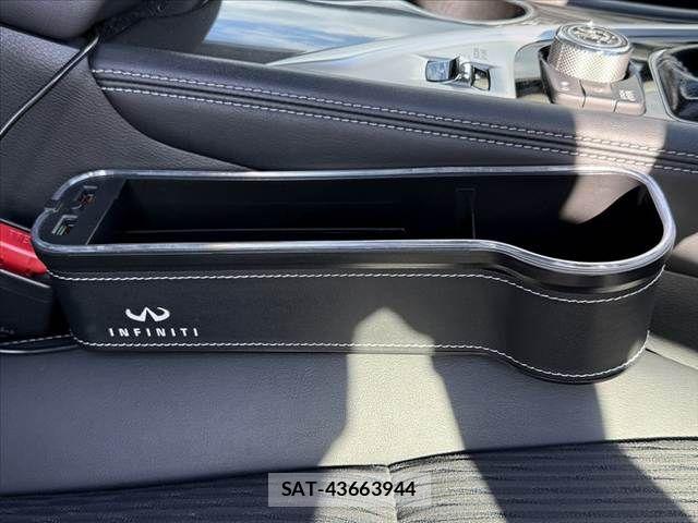 Nissan SKYLINE 2014-09 8527388-24