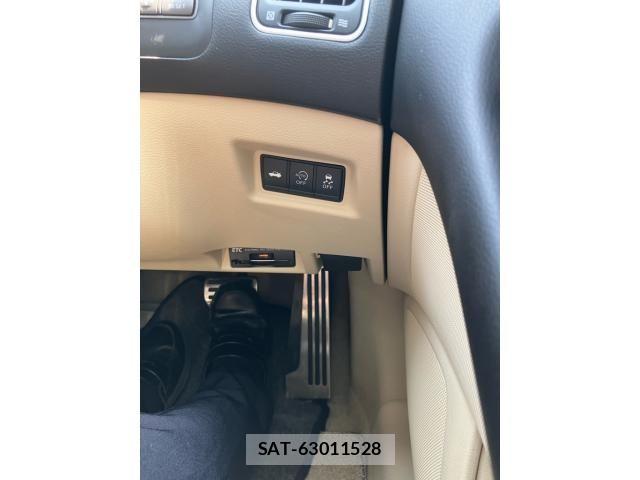 Nissan SKYLINE 2016-11 8628910-14