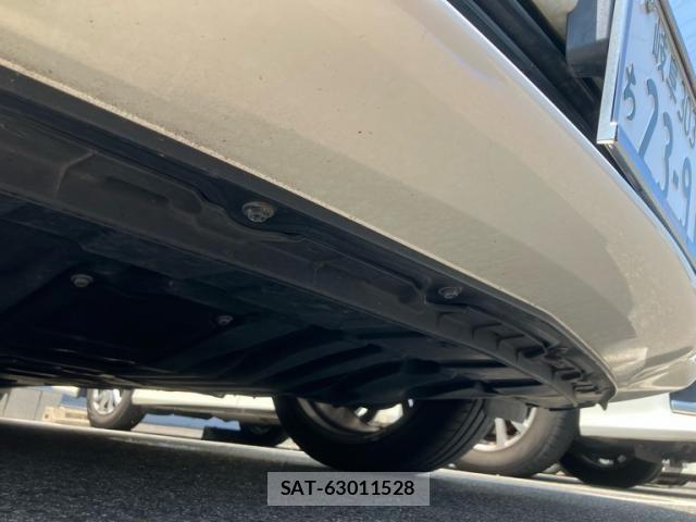 Nissan SKYLINE 2016-11 8628910-19