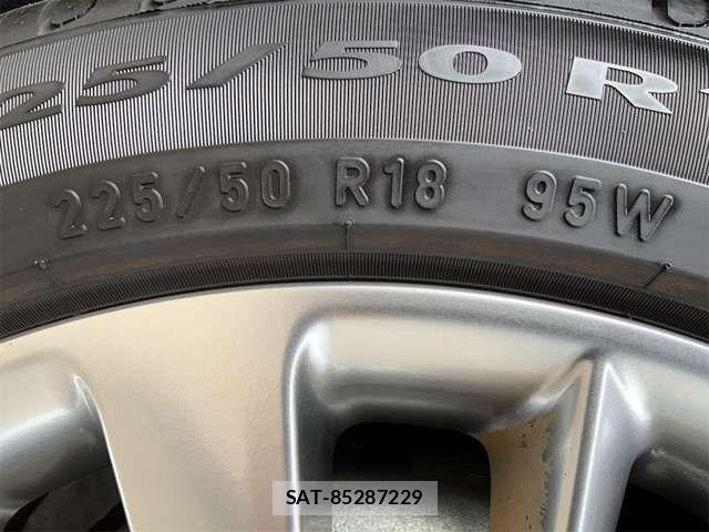 Nissan SKYLINE 2018-10 8686568-18