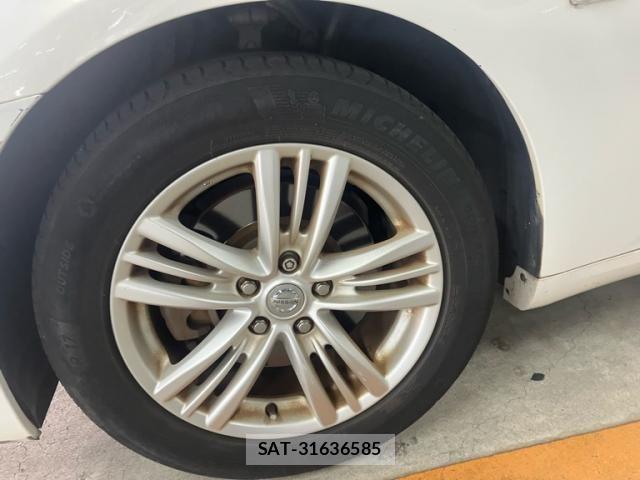 Nissan SKYLINE 2011-09 8797497-9