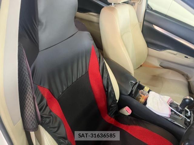 Nissan SKYLINE 2011-09 8797497-11