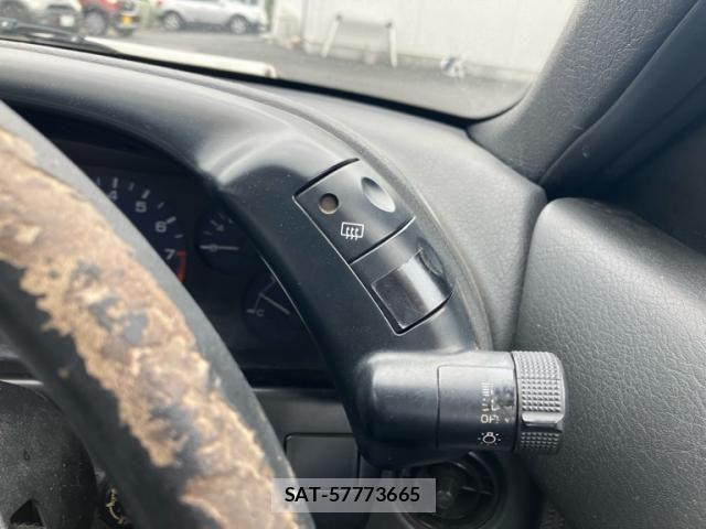 Nissan SKYLINE 1989-09 8831618-10
