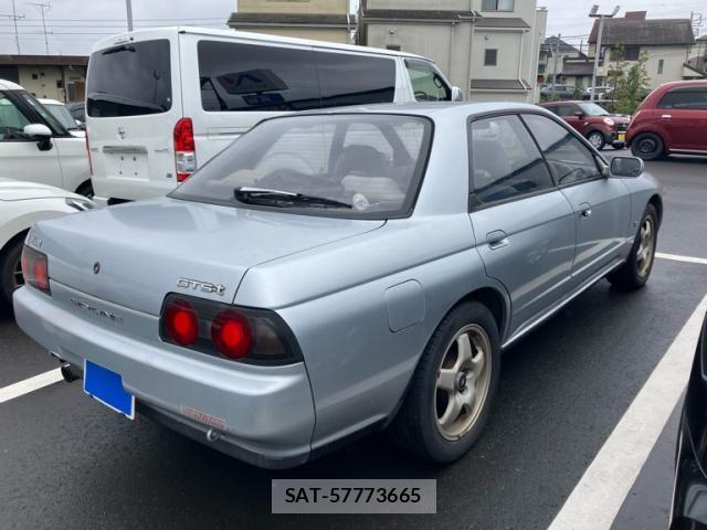 Nissan SKYLINE 1989-09 8831618-2