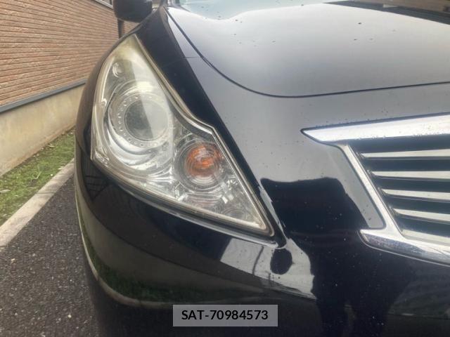 Nissan SKYLINE 2012-02 8831630-9