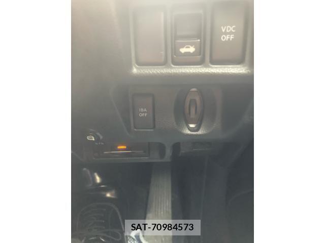 Nissan SKYLINE 2012-02 8831630-19