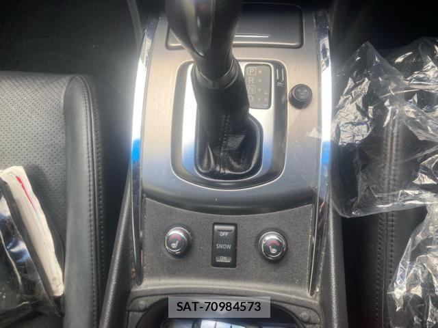 Nissan SKYLINE 2012-02 8831630-21