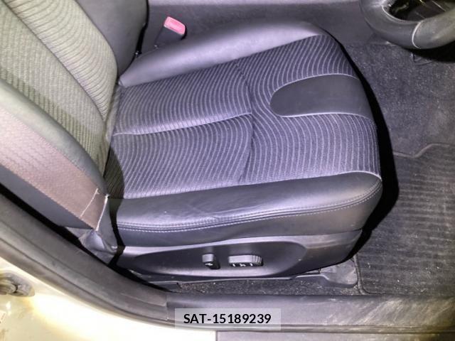 Nissan SKYLINE 2007-10 8831629-13