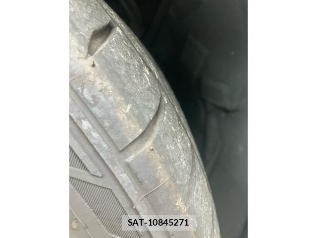 Nissan SKYLINE 2014-09 8882194-11