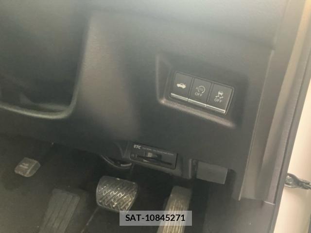 Nissan SKYLINE 2014-09 8882194-22