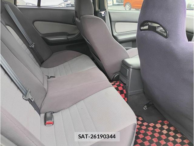 Nissan SKYLINE 2000-06 8884358-19