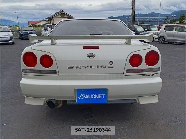 Nissan SKYLINE 2000-06 8884358-4