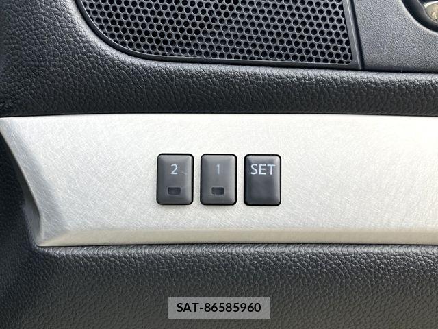 Nissan SKYLINE COUPE 2008-03 6753327-24