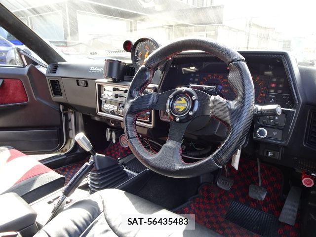 Nissan SKYLINE COUPE 1984-07 6791486-1