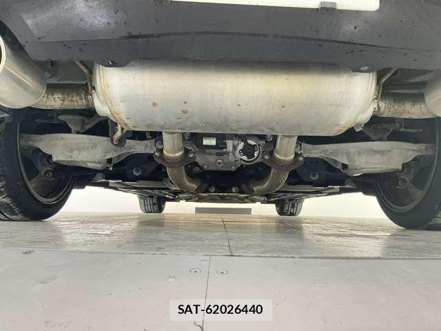 Nissan SKYLINE COUPE 2011-12 6912770-18
