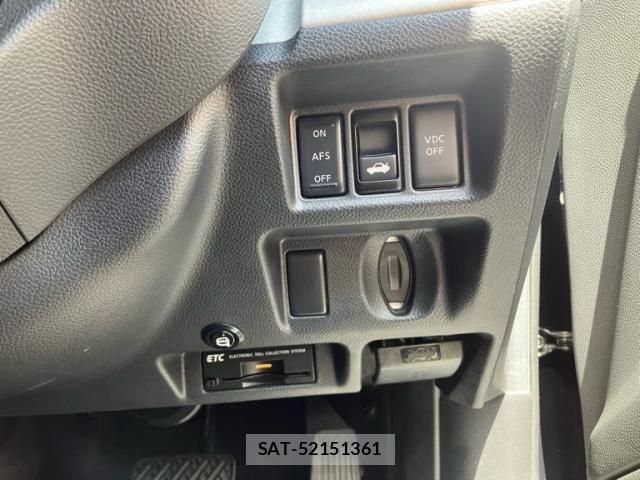 Nissan SKYLINE COUPE 2008-02 7330131-17