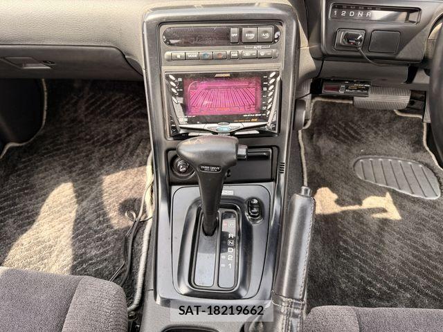 Nissan SKYLINE COUPE 1990-09 7789188-16