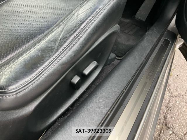 Nissan SKYLINE COUPE 2010-07 8075591-11