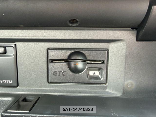 Nissan SKYLINE COUPE 2003-12 8210226-19