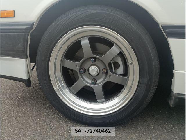 Nissan SKYLINE COUPE 1984-01 8210225-17