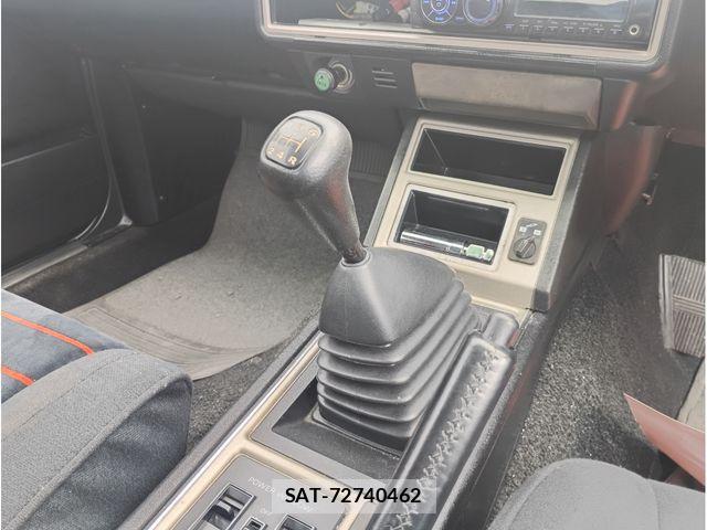Nissan SKYLINE COUPE 1984-01 8210225-2
