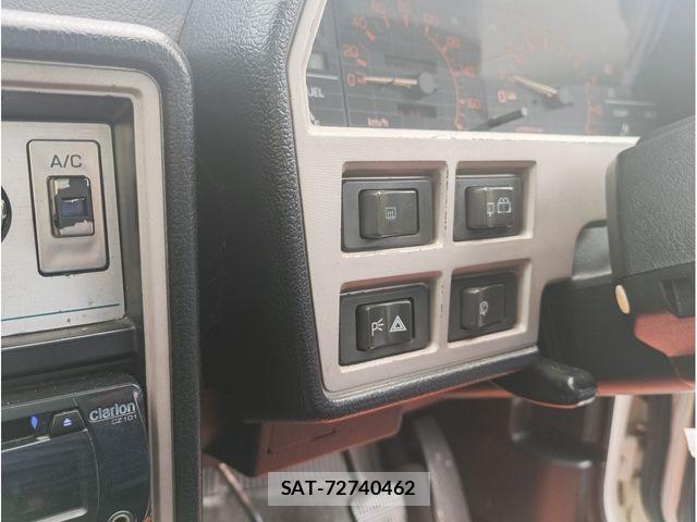 Nissan SKYLINE COUPE 1984-01 8210225-5