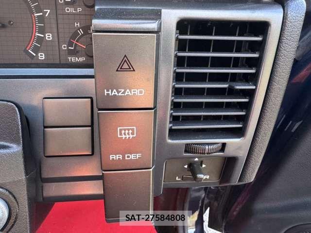 Nissan SKYLINE COUPE 1987-09 8368729-17