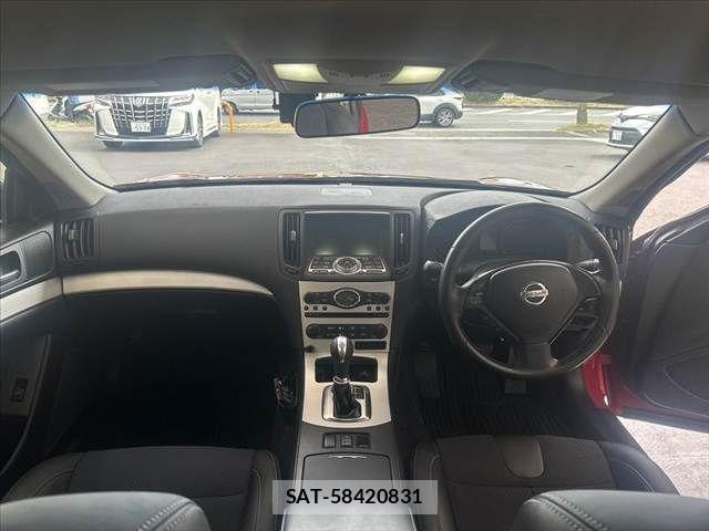 Nissan SKYLINE COUPE 2007-12 8458432-1