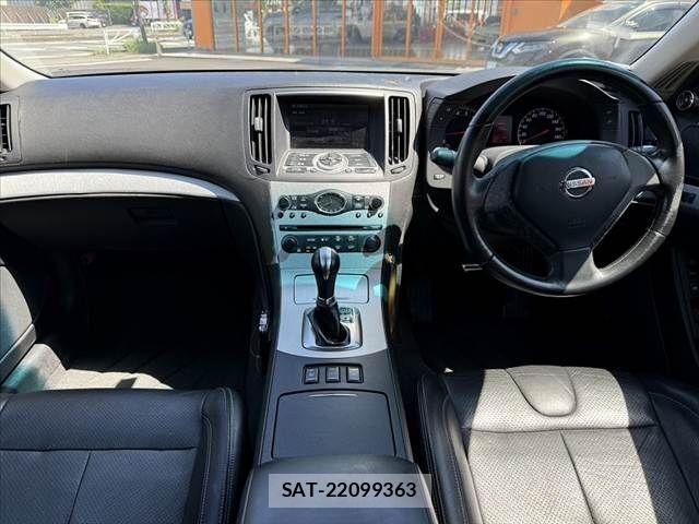Nissan SKYLINE COUPE 2009-11 8745890-1