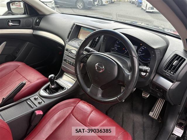 Nissan SKYLINE COUPE 2013-10 8872077-16