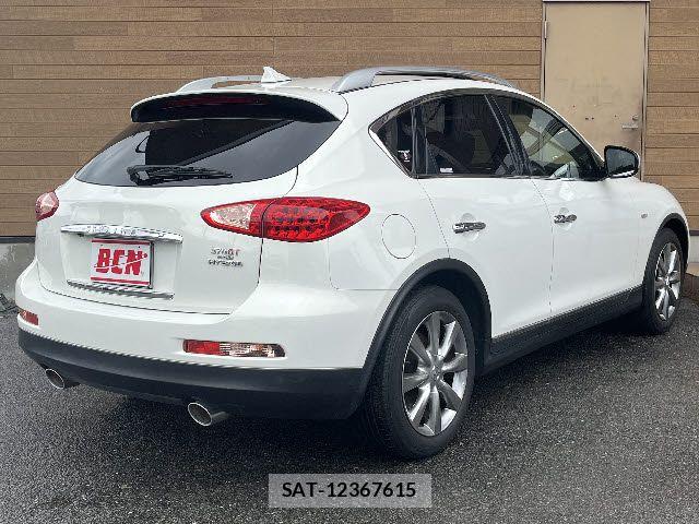 Nissan SKYLINE CROSSOVER 2015-11 7272954-2