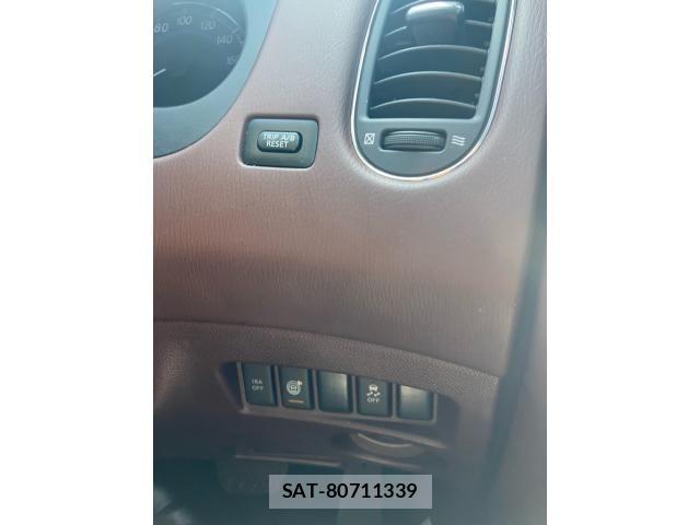Nissan SKYLINE CROSSOVER 2012-03 8666919-23