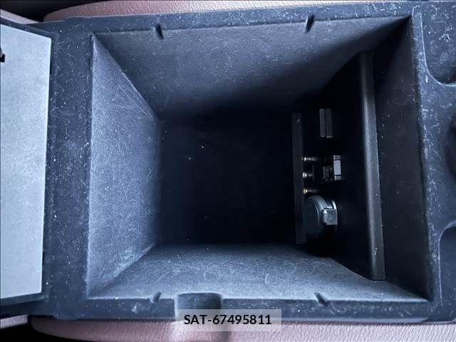 Nissan SKYLINE CROSSOVER 2011-09 8882196-18