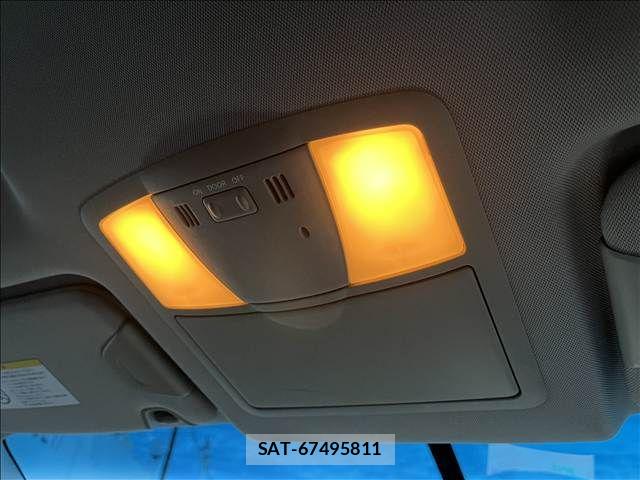 Nissan SKYLINE CROSSOVER 2011-09 8882196-29