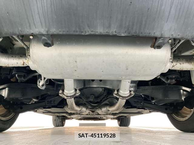 Nissan SKYLINE CROSSOVER 2011-03 5878745-9