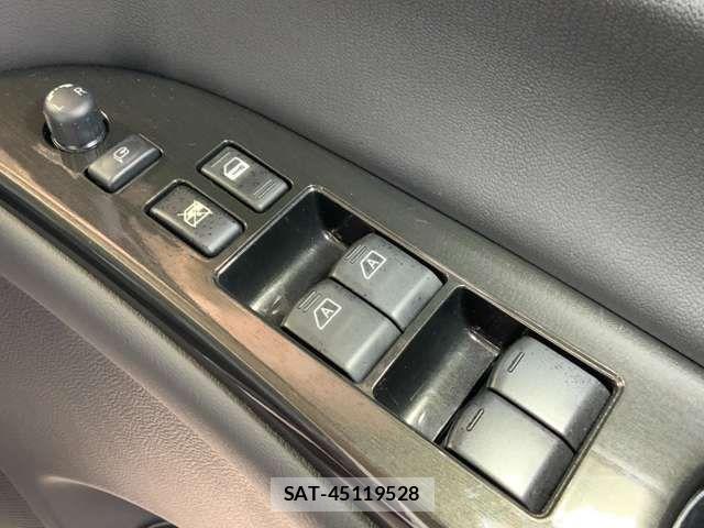 Nissan SKYLINE CROSSOVER 2011-03 5878745-14