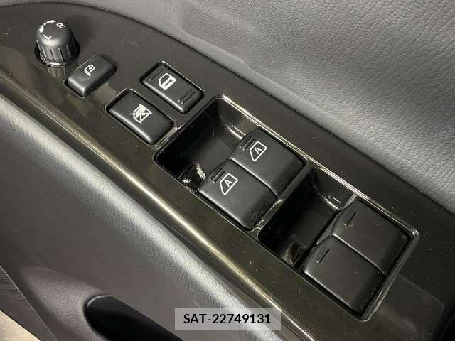Nissan SKYLINE CROSSOVER 2013-08 8246706-15