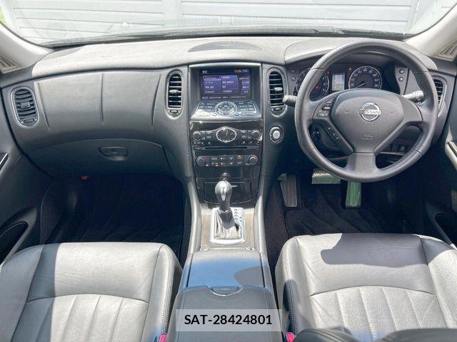 Nissan SKYLINE CROSSOVER 2012-02 8368730-1