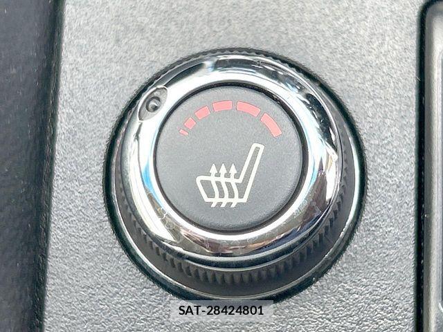 Nissan SKYLINE CROSSOVER 2012-02 8368730-5