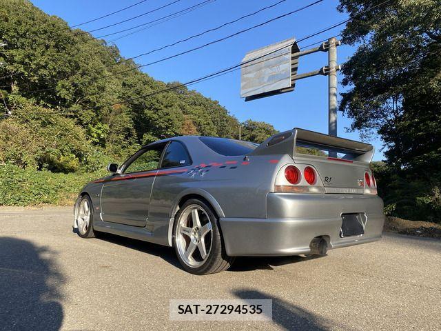 Nissan SKYLINE GT-R 1996-02 1381811-9