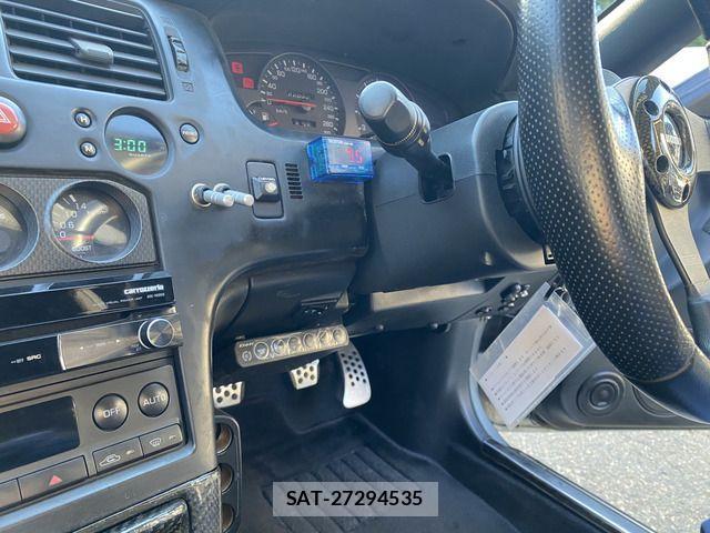 Nissan SKYLINE GT-R 1996-02 1381811-17